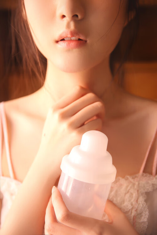 浓眉状态火热连续封盖成为湖人内线屏障，湖人浓眉打什么位置